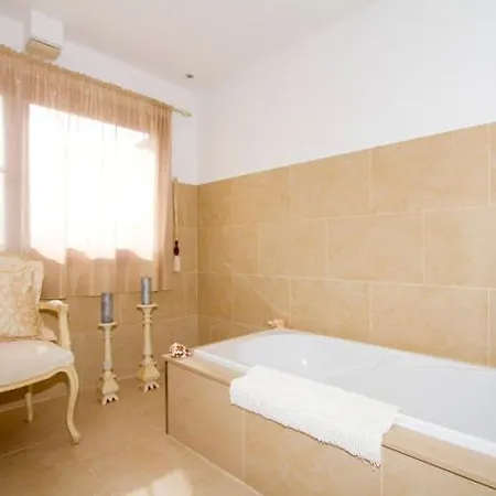 Villa Miracheros - 4 Bedroom - Perfect For Families - Stunning Sea Views *